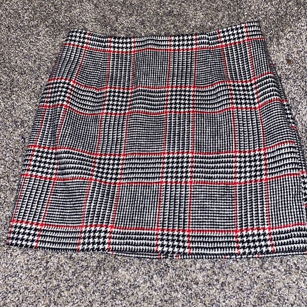 cute plaid skirt only worn once!!